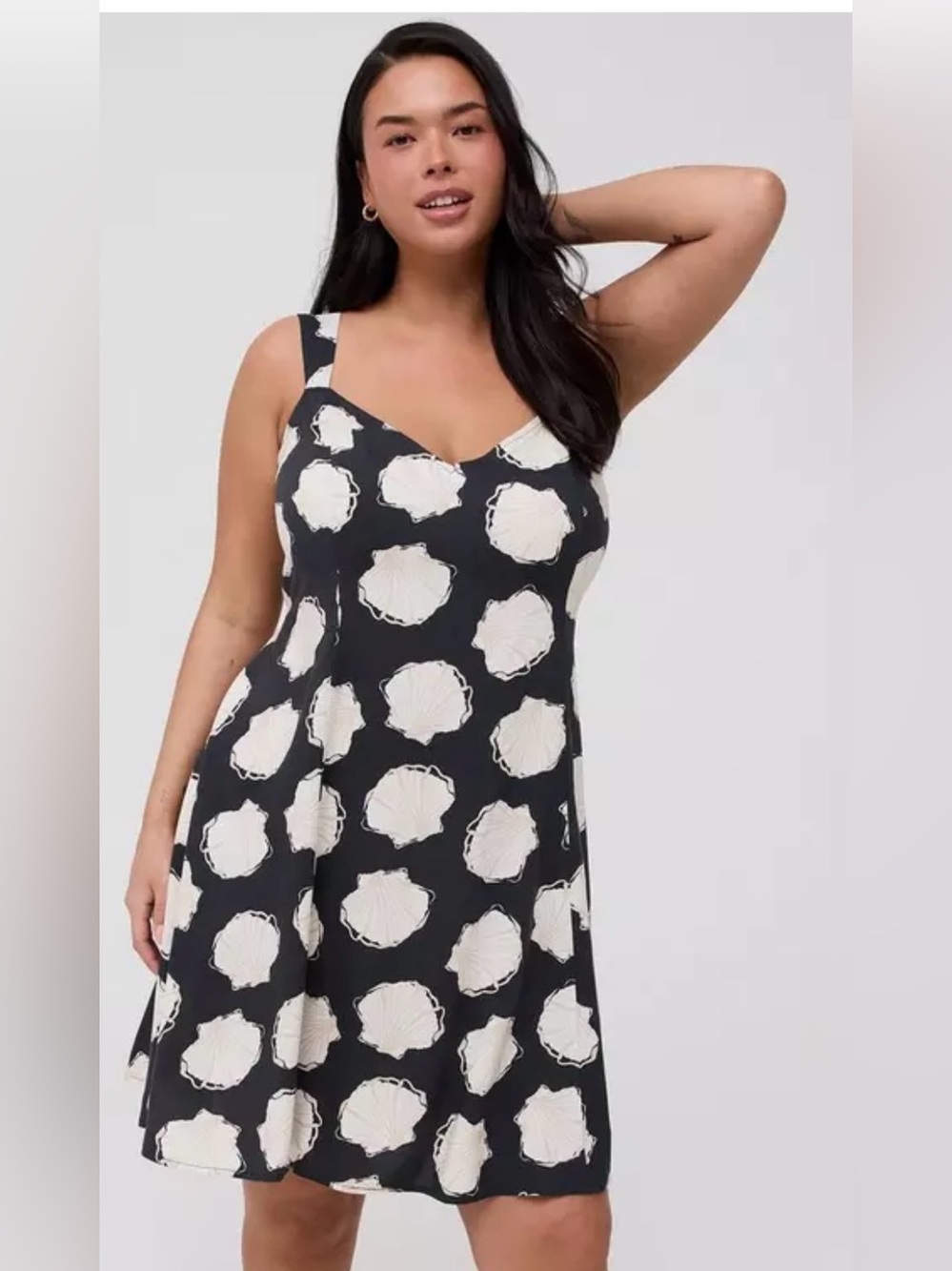 Torrid Seashell Print v-neck mini Dress      SIZE 18-20   *NWT*